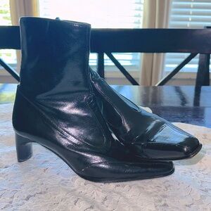 Anne Klein boots, Made in Italy size 7. Used, slight wear, but great condition!!